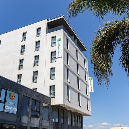 Holiday Inn Express Ajaccio By Ihg Bagian luar foto