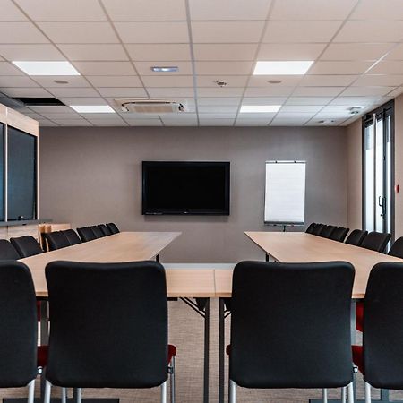 Holiday Inn Express Ajaccio By Ihg Bagian luar foto