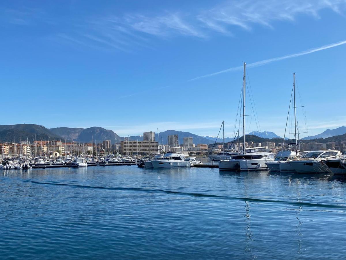 Holiday Inn Express Ajaccio By Ihg Bagian luar foto
