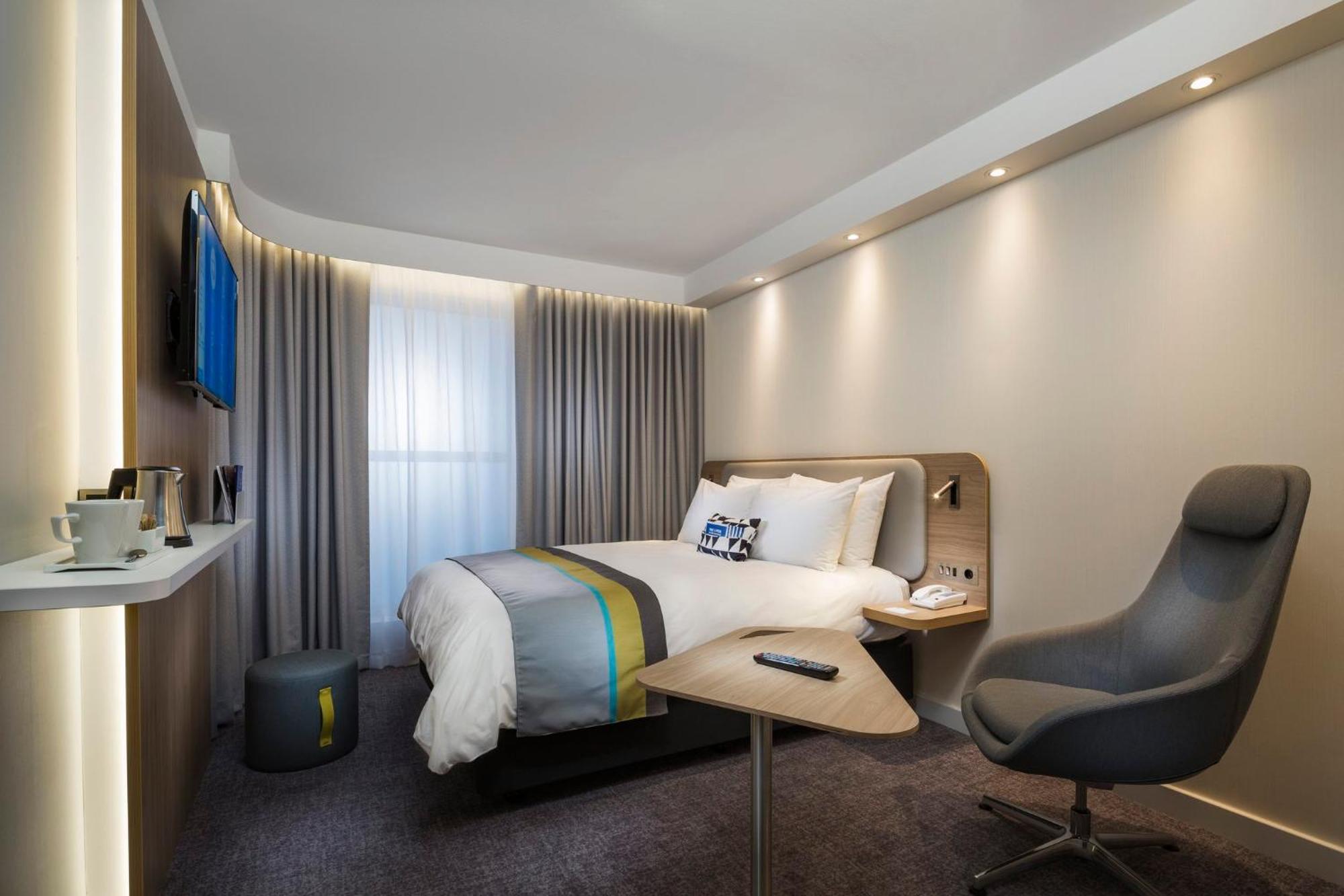 Holiday Inn Express Ajaccio By Ihg Bagian luar foto