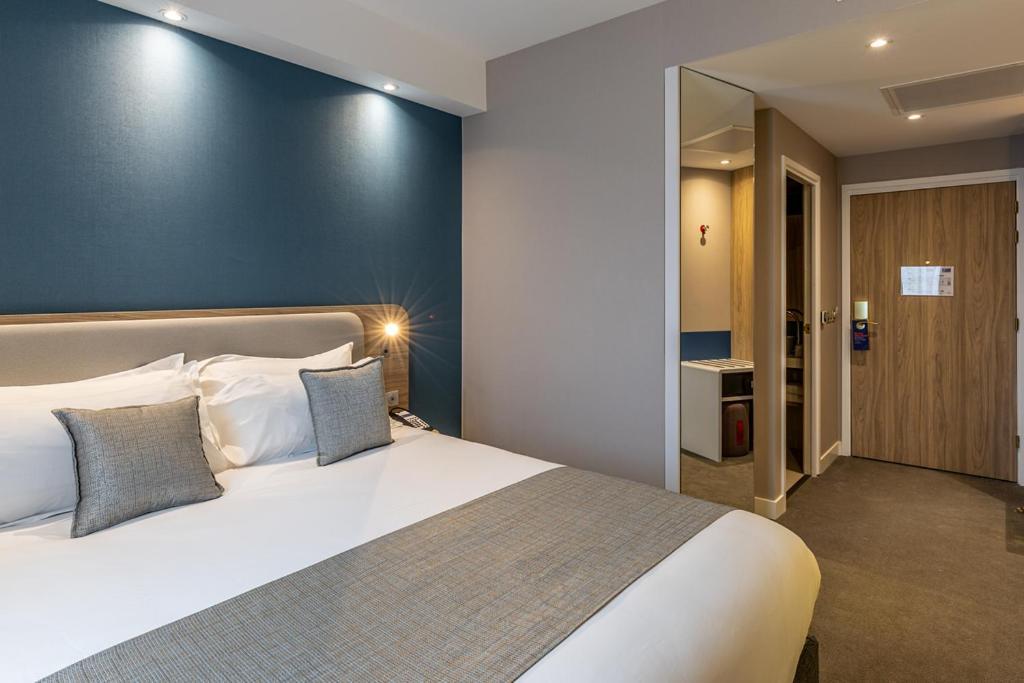Holiday Inn Express Ajaccio By Ihg Bagian luar foto