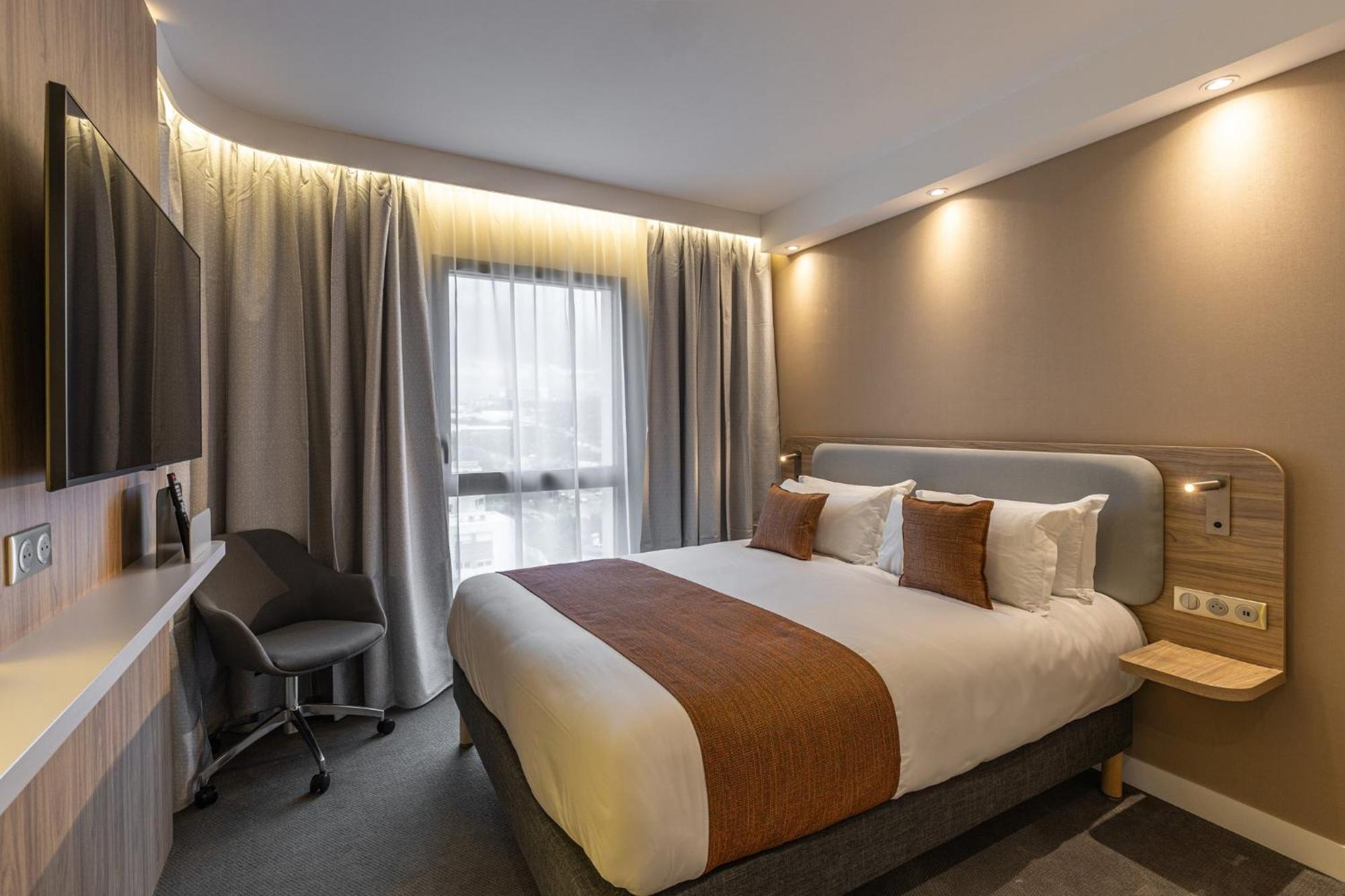 Holiday Inn Express Ajaccio By Ihg Bagian luar foto
