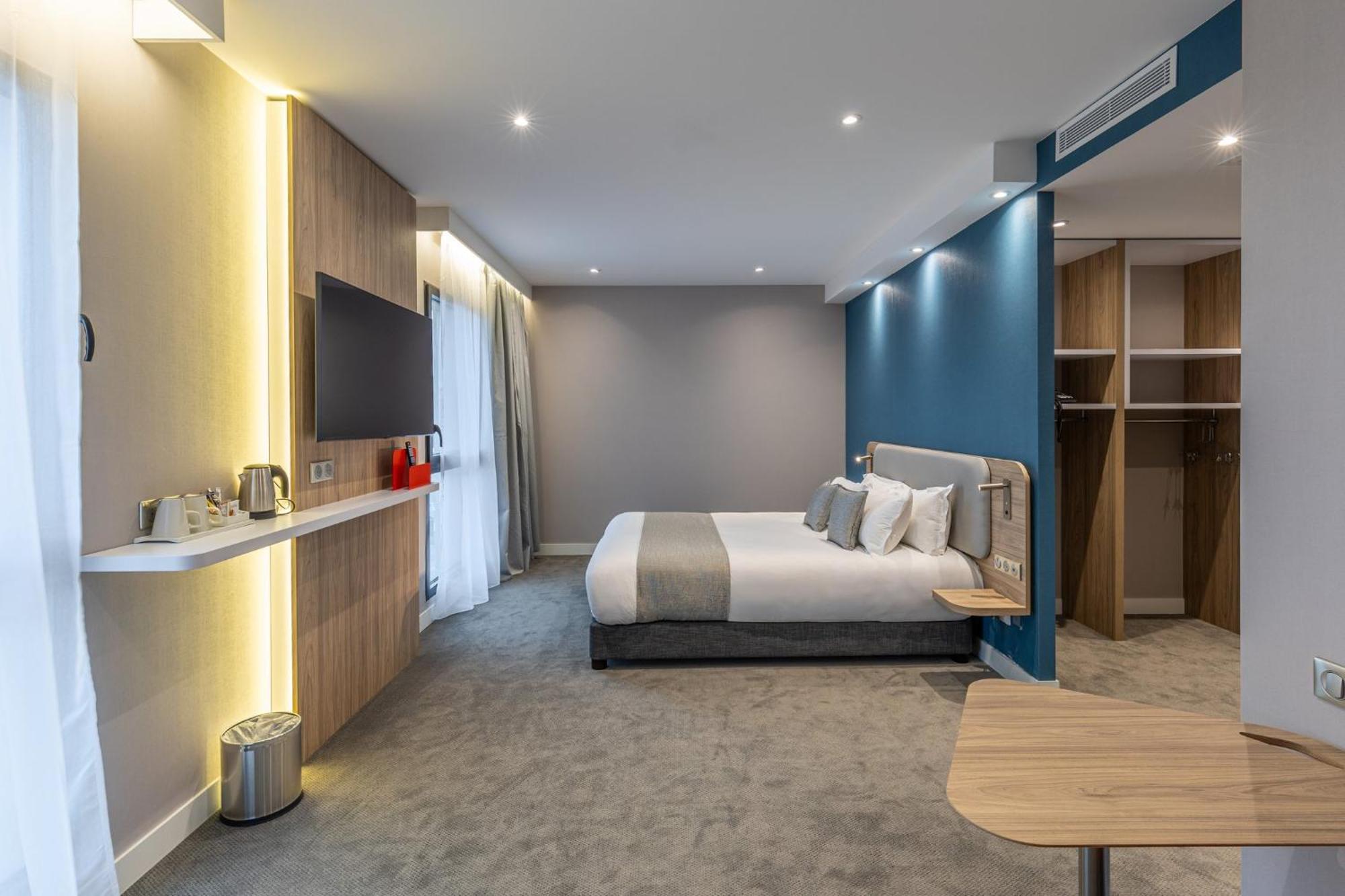 Holiday Inn Express Ajaccio By Ihg Bagian luar foto
