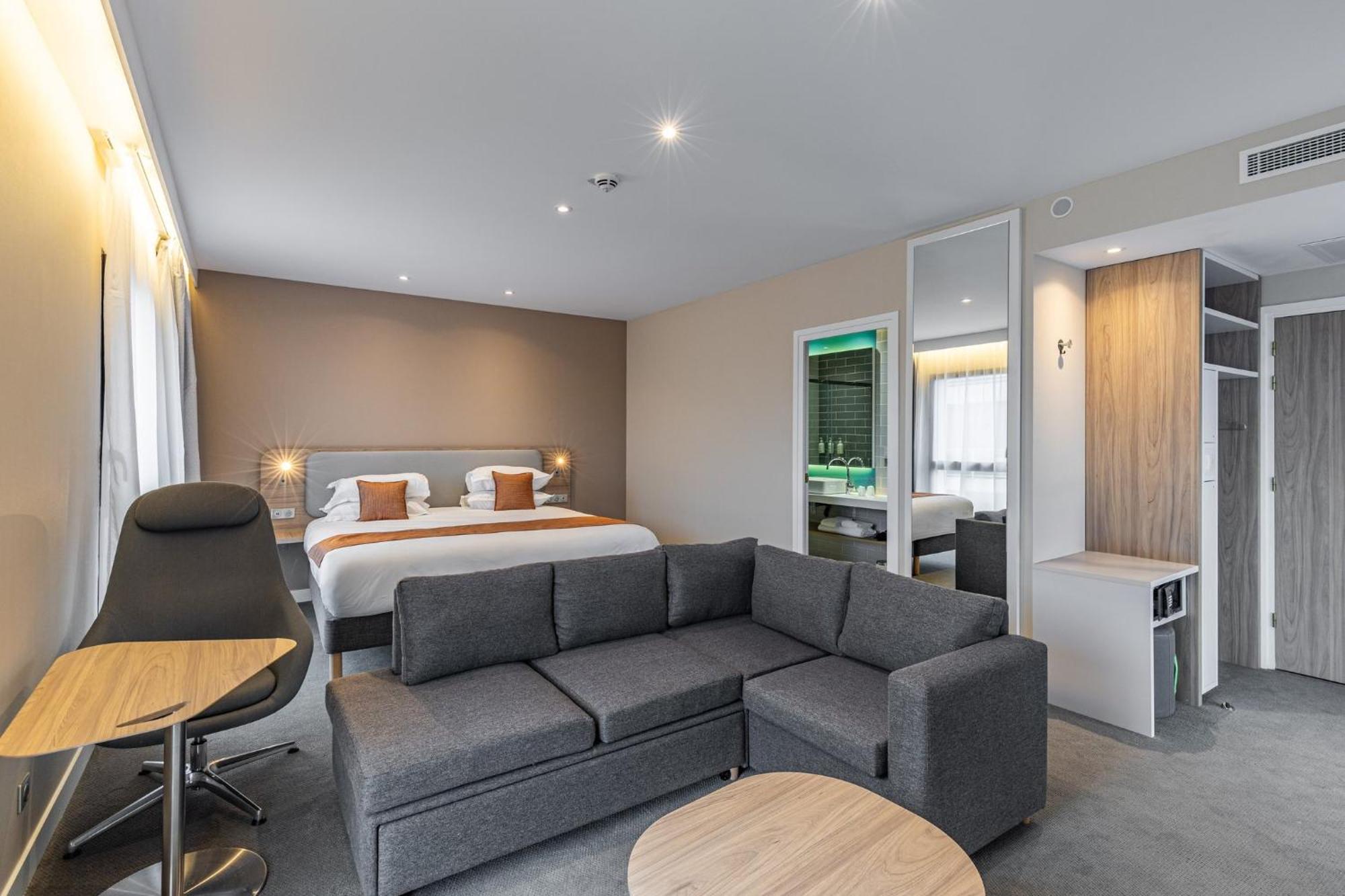 Holiday Inn Express Ajaccio By Ihg Bagian luar foto